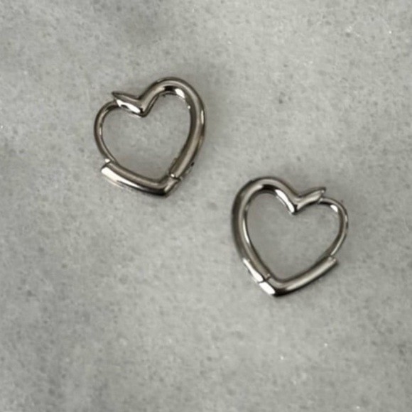 Modest Lu Jewelry - Sterling Silver Heart Huggie Hoop Earrings 

Brand New